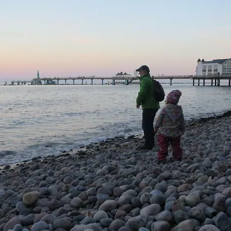 9 Ostsee-ferienwohnung-sellin * Sellin (Rugen)